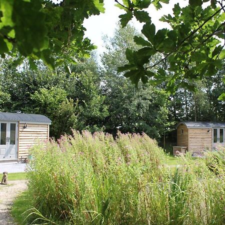 Luxury Shepherds Hut - The Moorhen By The Lake ยอร์ค ภายนอก รูปภาพ